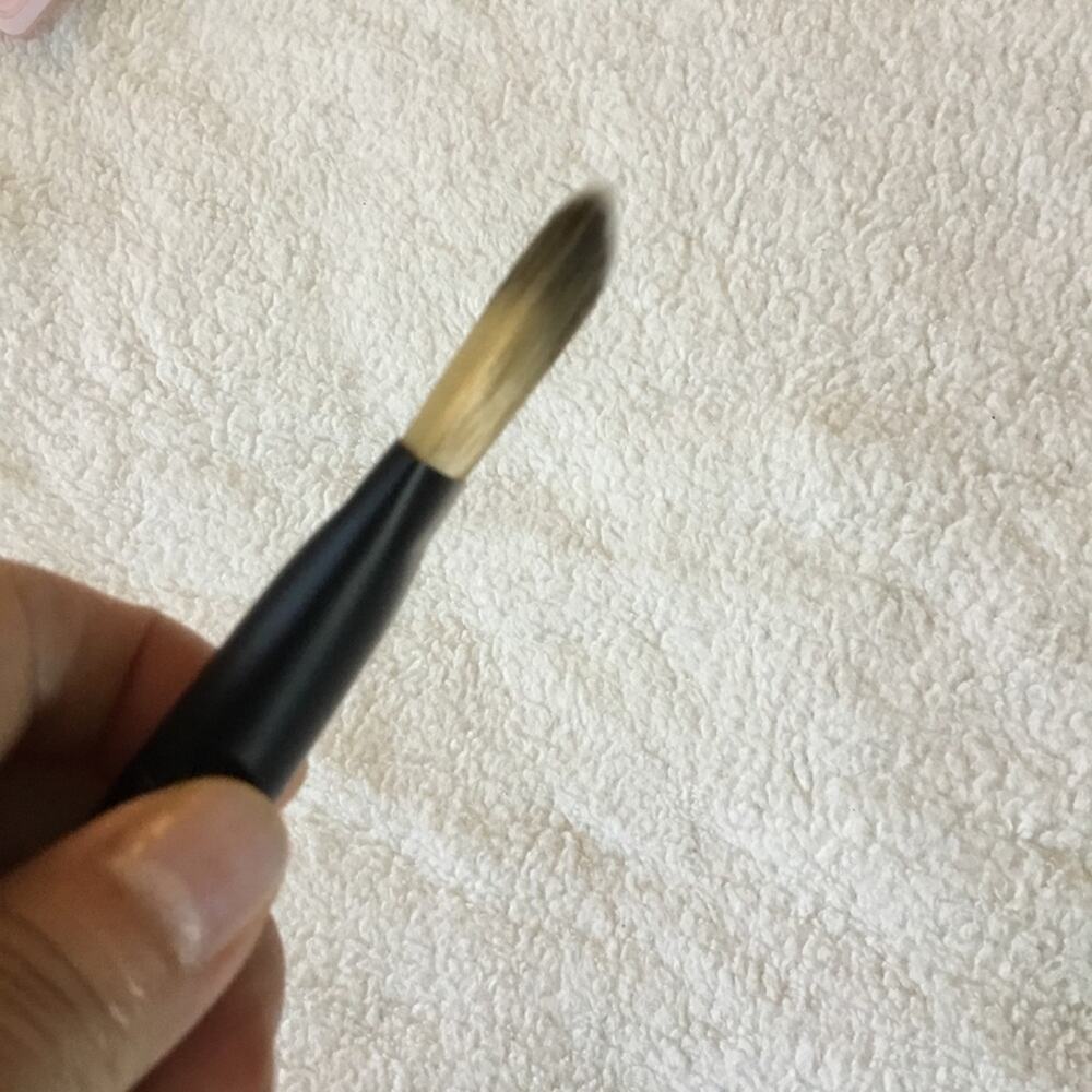 Le Métier de Beauté Flat Angled Foundation Brush - Picture 12 of 13